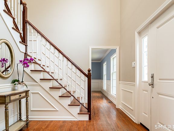 3rd image of 63 Garibaldi Lane
