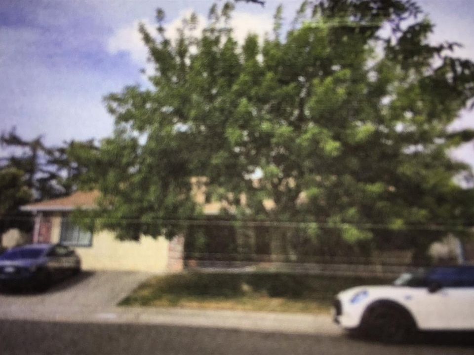 2nd image of 8636 Diamond Oak Way