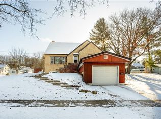 415 E Montgomery St, Durand, WI 54736