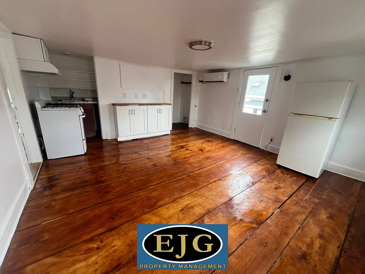 Building Photo - 579 State St #6