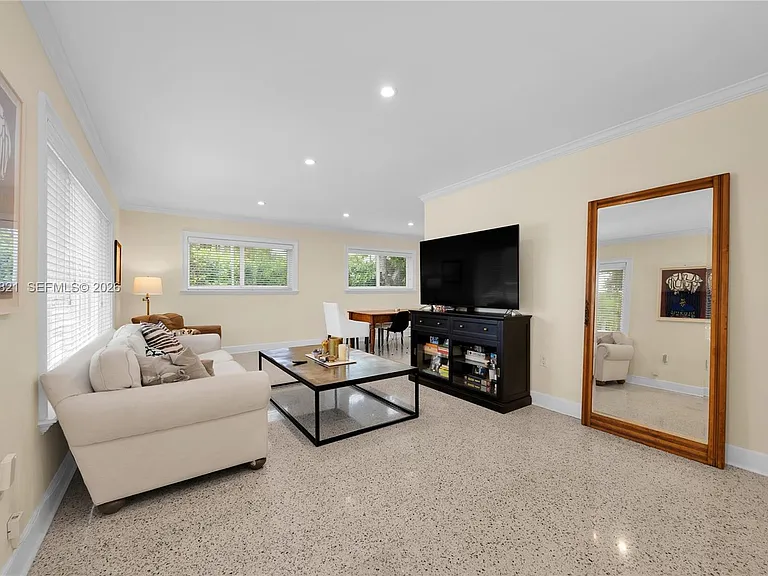 8141 SW 62nd Ct — Photo 11