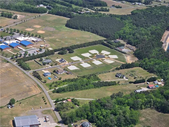106 Indian Kettle Rd, Jarvisburg, NC 27947