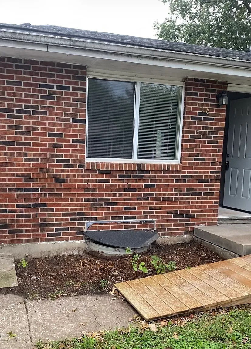 2 bed, $1,000 — Photo 1