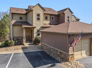 404 Sunset Point Dr, West Union, SC 29696