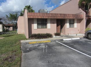 13 Toledo Ct #1-39, Davie, FL 33324