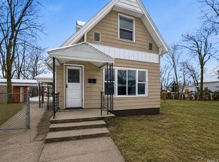 820 E Lewis St, Fort Wayne, IN 46803