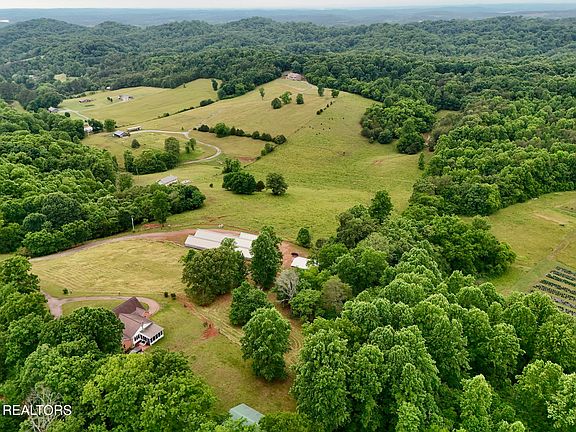 3rd image of 630 Kenny Brook Ln
