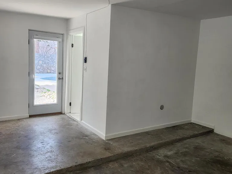 6728 Amposta Dr — Photo 22