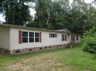 822 Maple Springs Dr, Waynesville, NC 28785