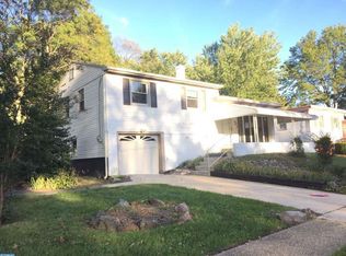 10 Gloucester Ave, Somerdale, NJ 08083