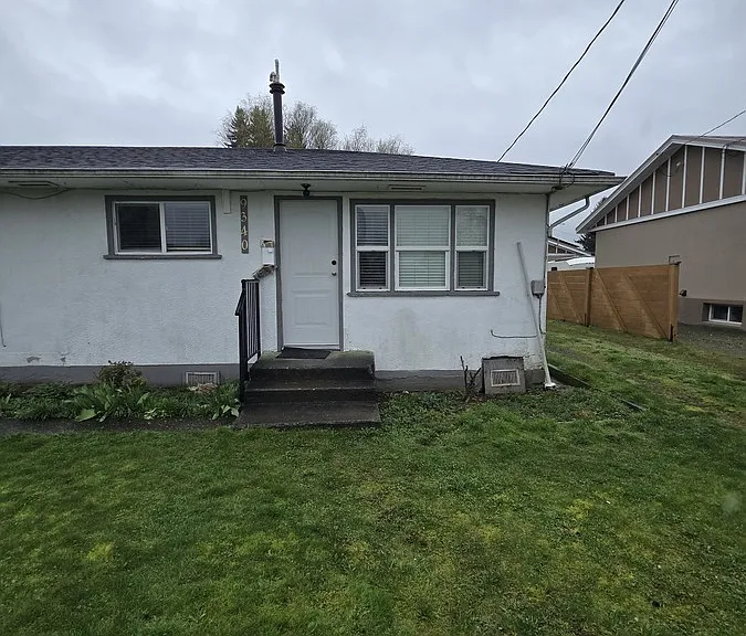 9340 Woodbine St — Photo 2