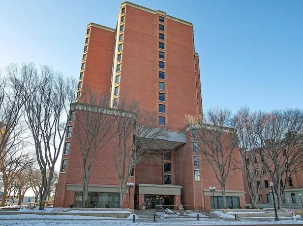 11503 100th Ave NW #1504, Edmonton, AB T5K 2K7