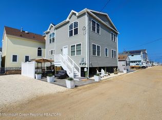 35 W Brighton Ave, Lavallette, NJ 08735