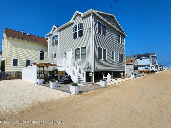 35 W Brighton Avenue, Lavallette, NJ 08735