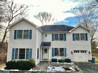 85 Long Hill Rd, Gillette, NJ 07933