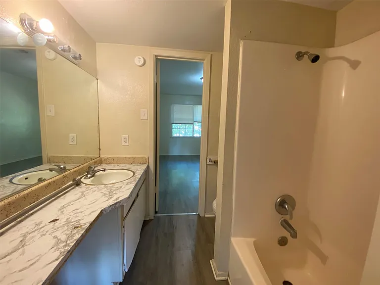 208 Kelly Dr #7 — Photo 13