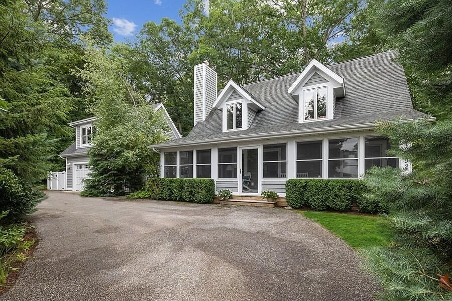 1st image of 10592 Marquette Dr