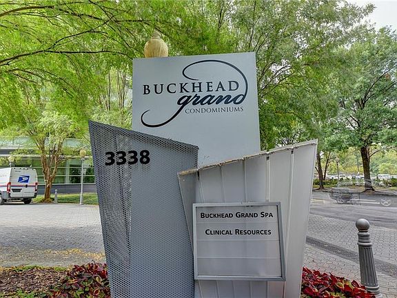 3rd image of 3338 Peachtree Rd NE APT 1102