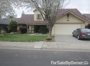 1577 Buckingham Ave, Clovis, CA 93611
