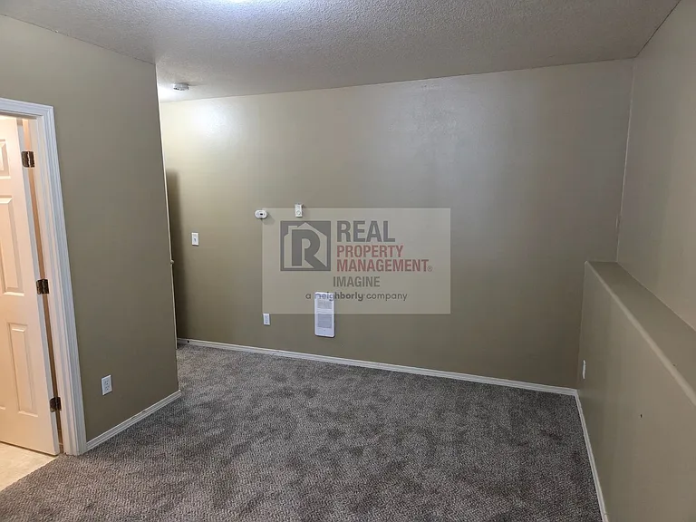 8431 13th Ave SE — Photo 32