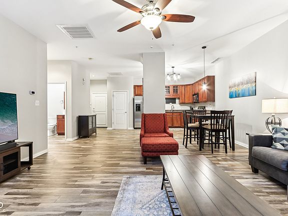 3rd image of 225 N New Jersey St APT 25