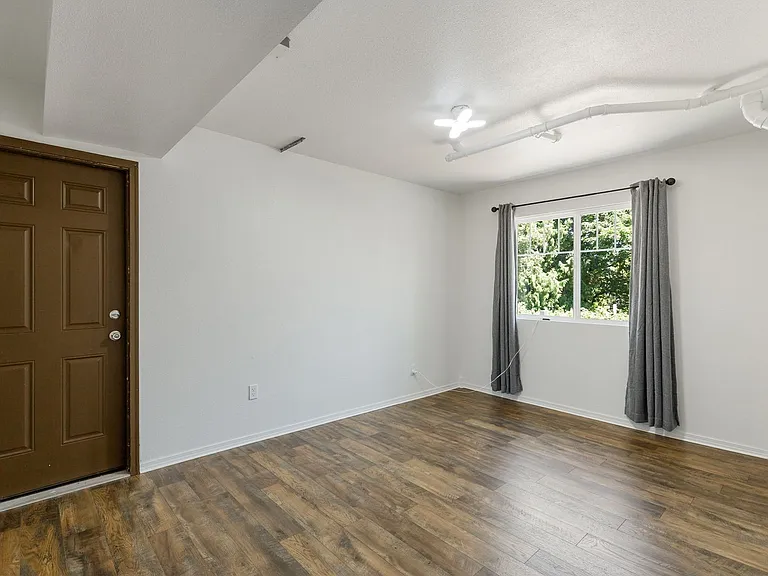 8620 Shadow Wood Dr — Photo 21