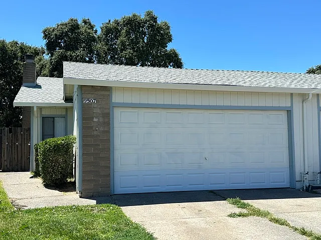 9507 Cody Way