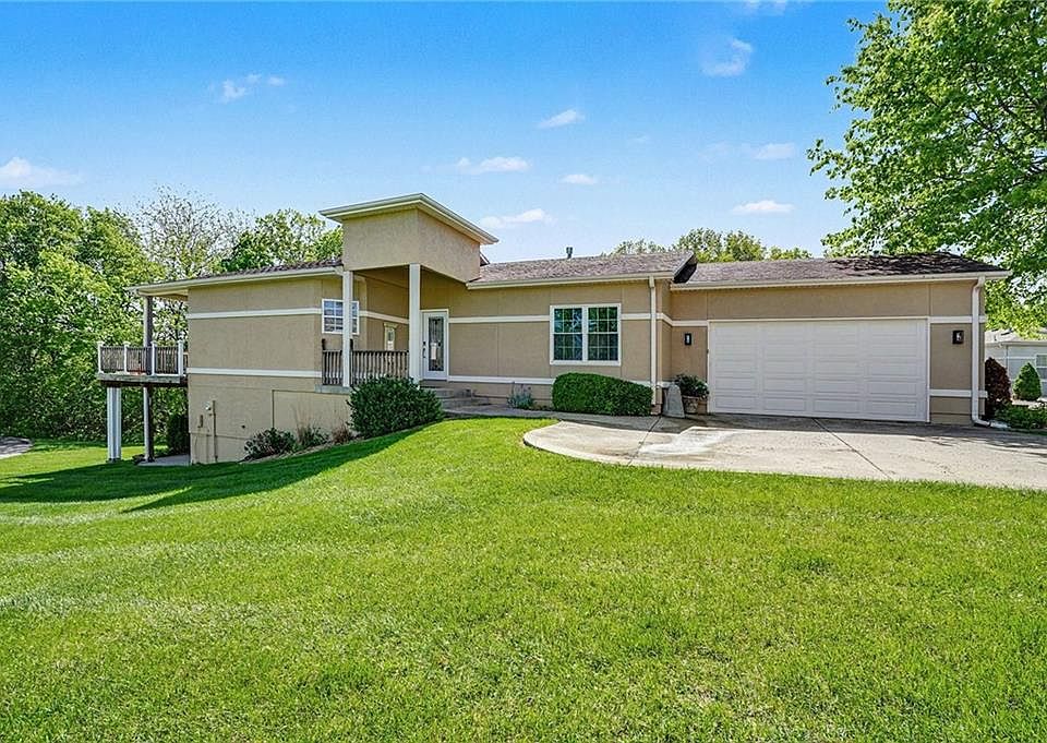 1st image of 813 NE Sonora Valley Cir