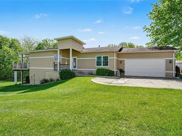 813 NE Sonora Valley Cir, Blue Springs, MO 64014