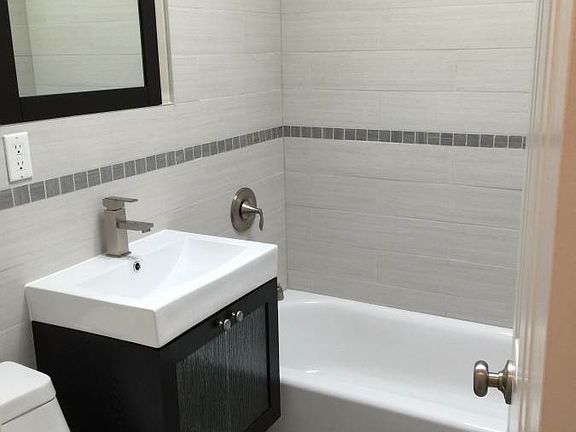 2nd image of 9603 Metropolitan Ave #2nd