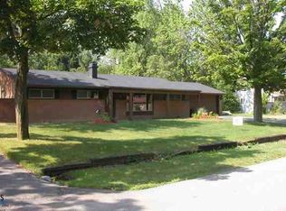 1350 Shaw St, Walled Lake, MI