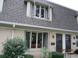 2136 W 111th St #20, Chicago, IL 60643