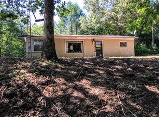 685 Dog Branch Rd, Brasstown, NC 28902