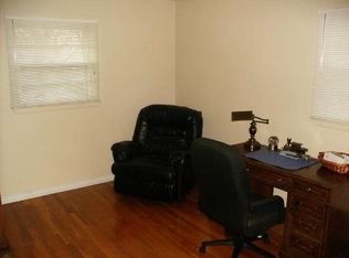 512 New Durham Rd, Metuchen, NJ 08840