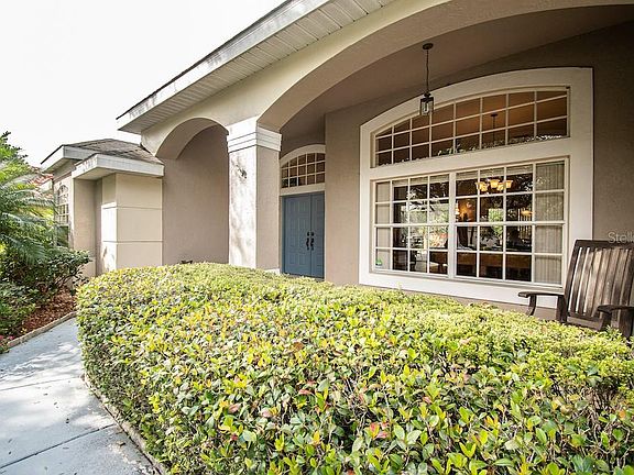 2nd image of 2109 Clubhouse Dr