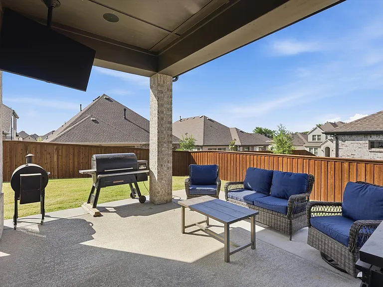 603 Crystal View Dr — Photo 32
