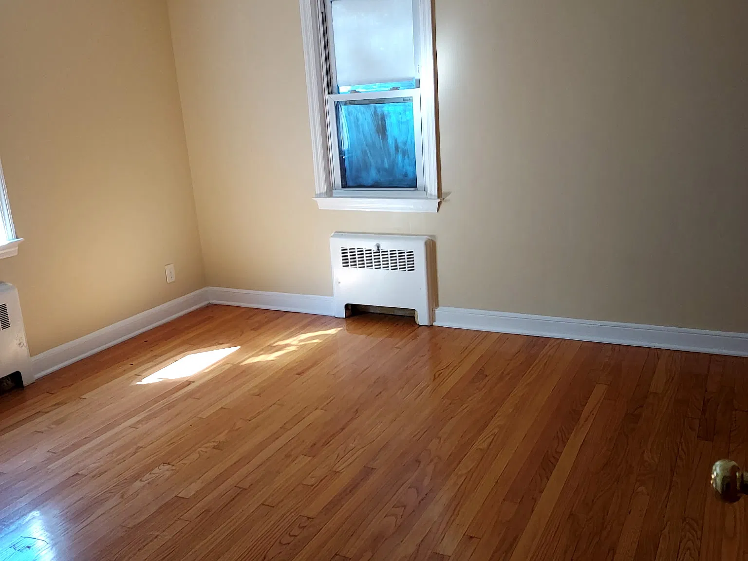 2 bed, $2,000 — Photo 4
