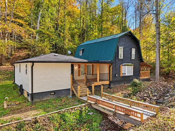 5489 Lynn Creek Rd, Lavalette, WV 25535