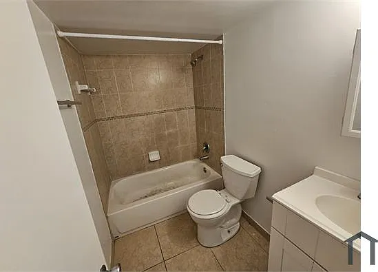 100 NW 14th Ave #10 — Photo 5