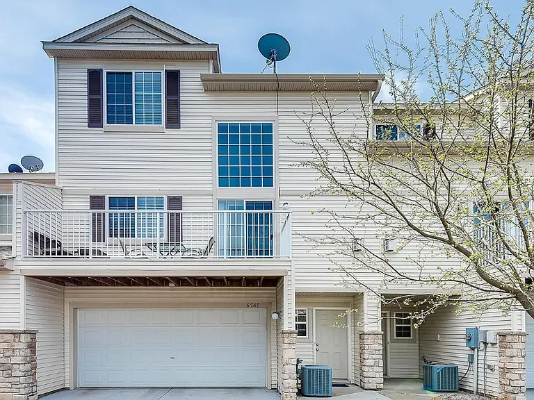 6787 Pine Crest Trl S — Photo 2