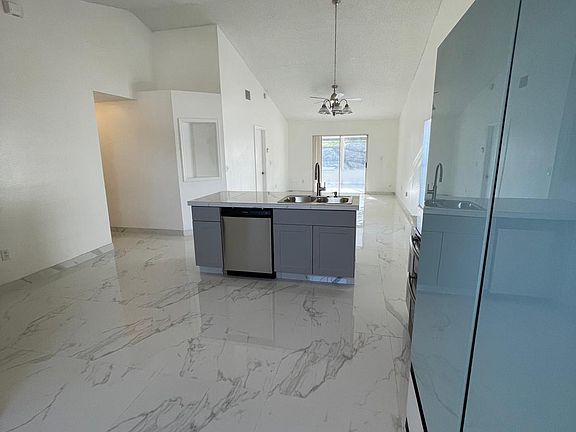 4th image of 5640 Tomoka Dr