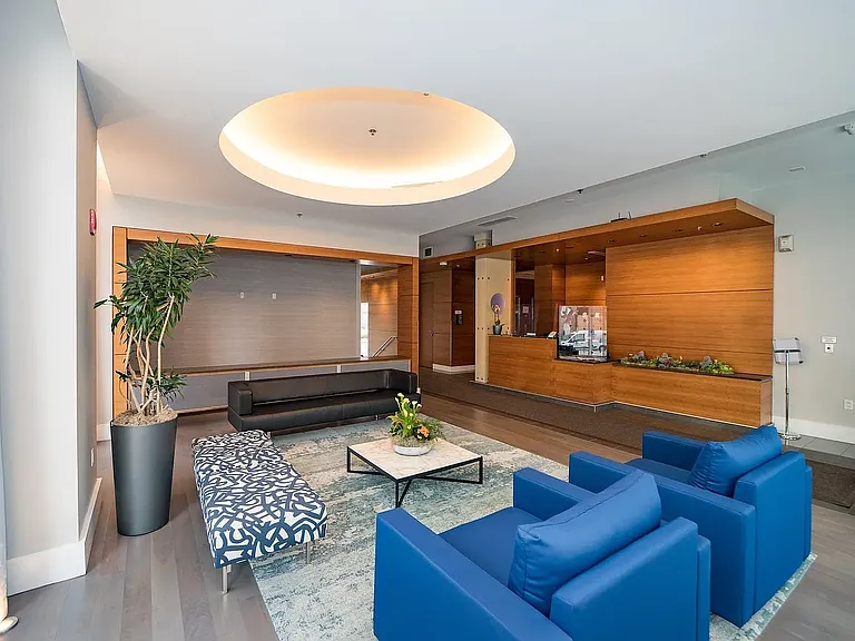 100 Exchange St #806 — Photo 7