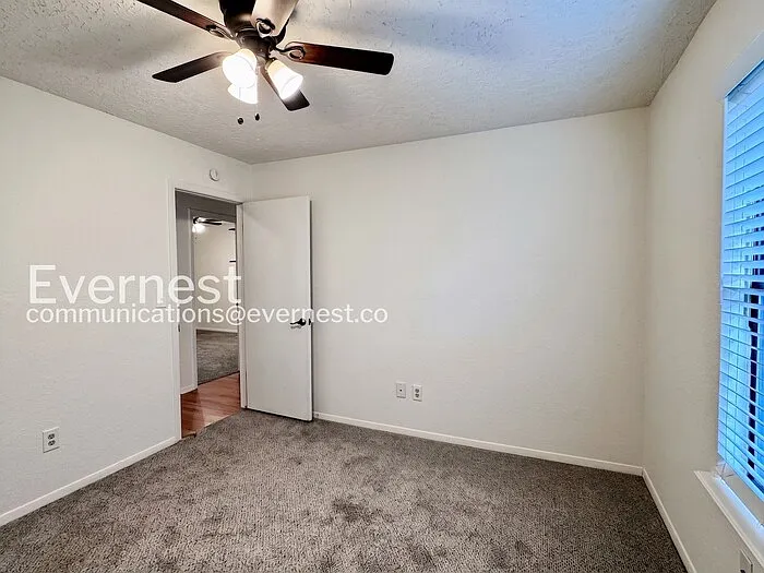909 W Glendale St — Photo 18