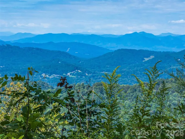 632 Justus Case Mountain Pl, Fletcher, NC 28792