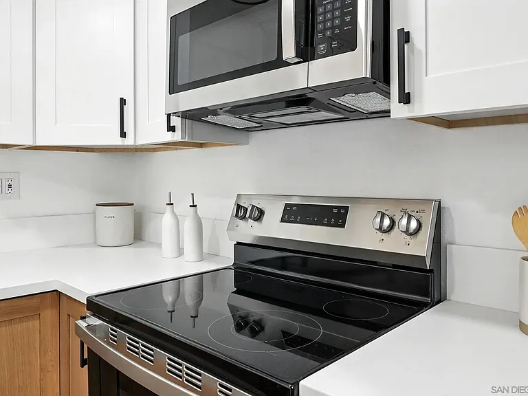 1817 E Grand Ave #77 — Photo 8