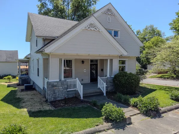 224 S 1st St, Boonville, IN 47601