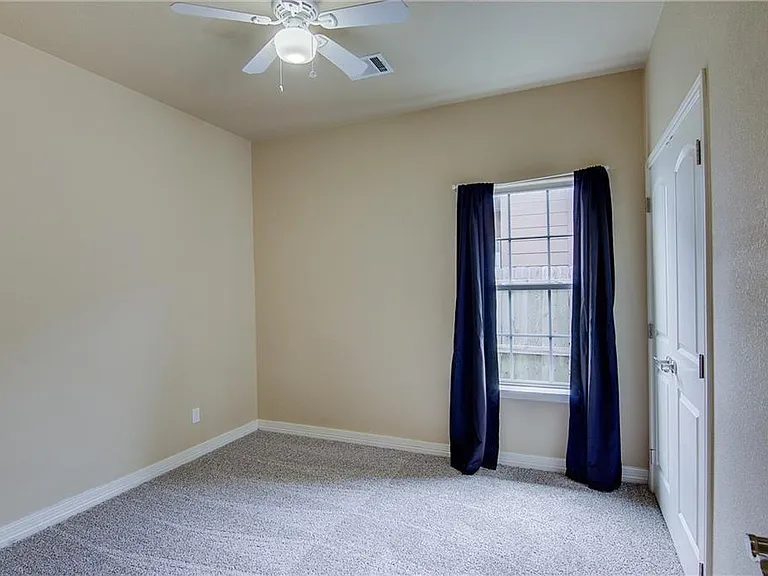 221 Geode Ln — Photo 12