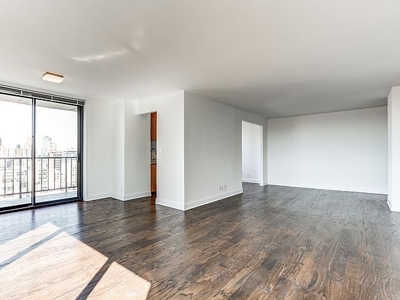 3rd image of 200 E 82nd St APT 6D