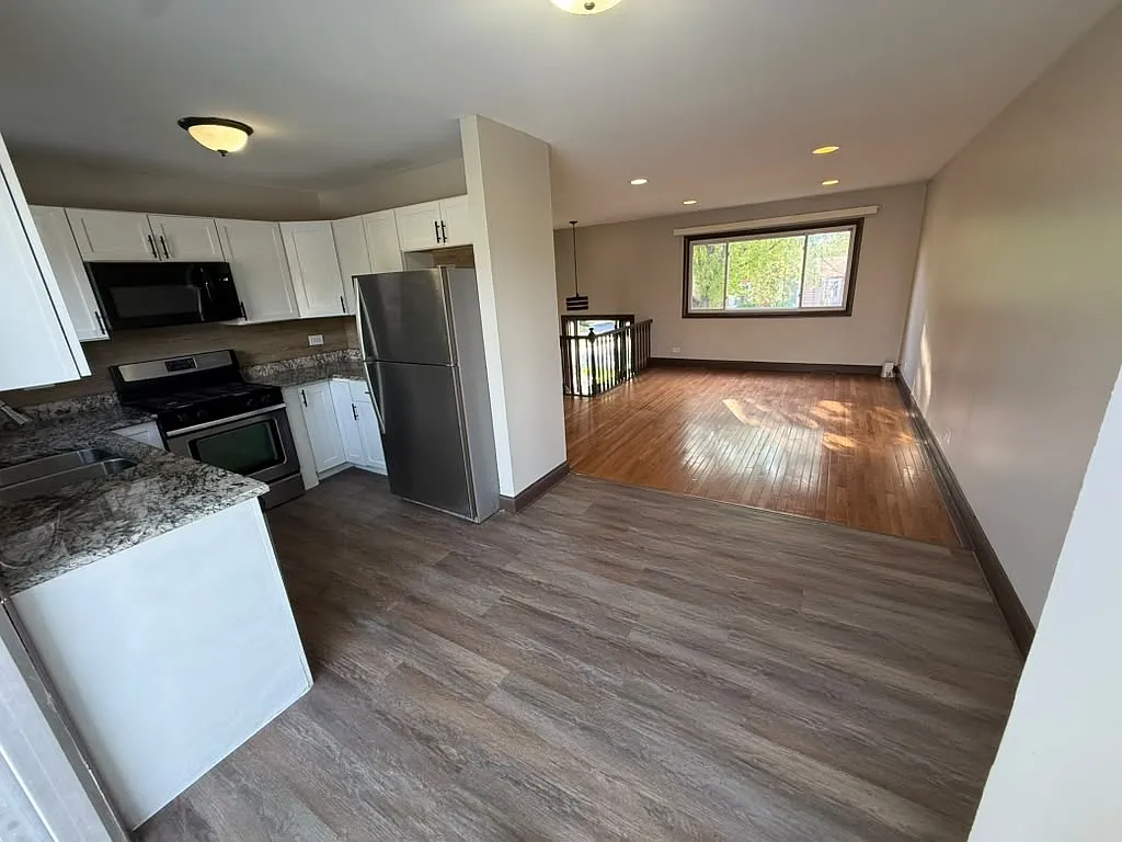 17741 Devon Dr — Photo 3