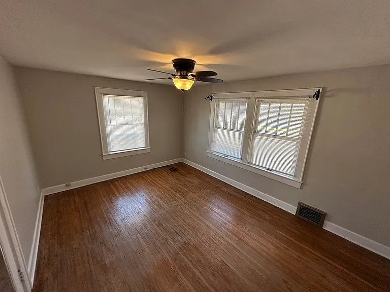 5026 Central Ave — Photo 7